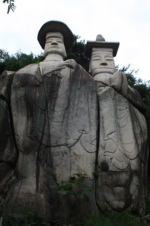 파주 용미리 마애이불입상 사진
